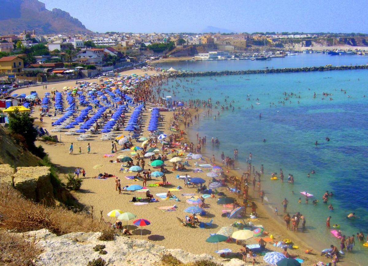 Appartamento Le Onde Terrasini Bagian luar foto