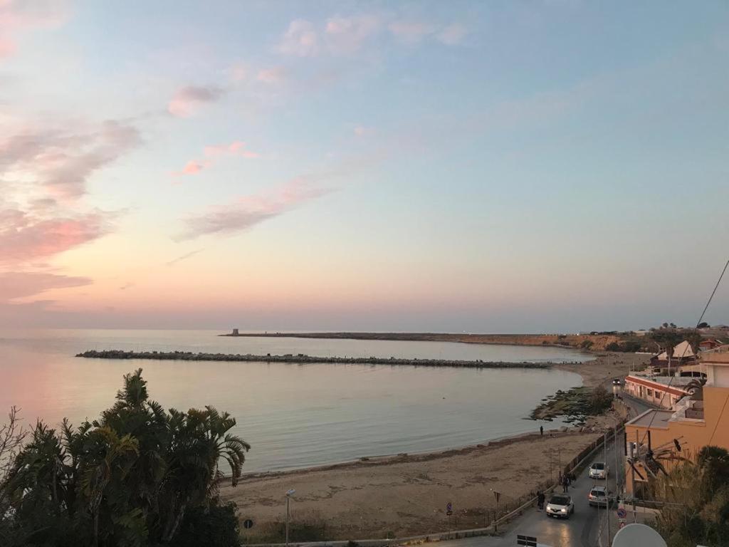 Appartamento Le Onde Terrasini Bagian luar foto